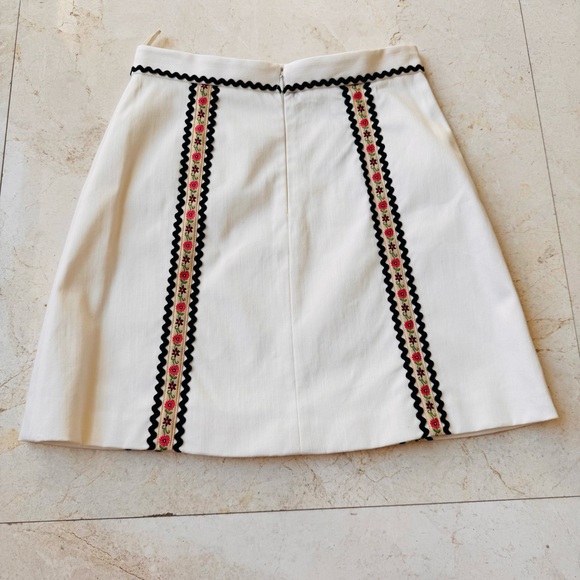 Miu Miu White Denim Mini Skirt With Floral Trim size 40 - Picture 5 of 14